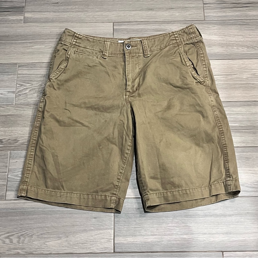 American Eagle Longboard Shorts Men's Khaki 32" waist  11" inseam Skater Street